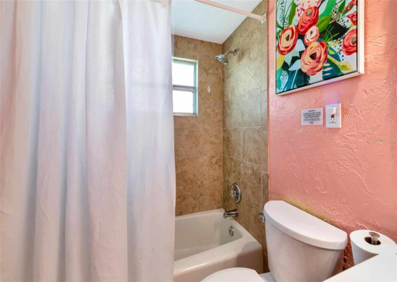 Listing Photo 12