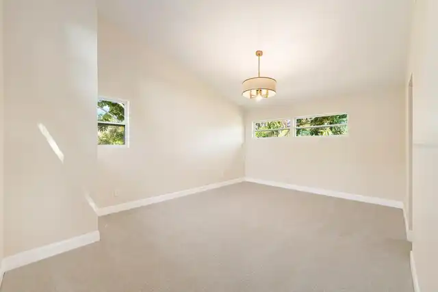 Listing Photo 28