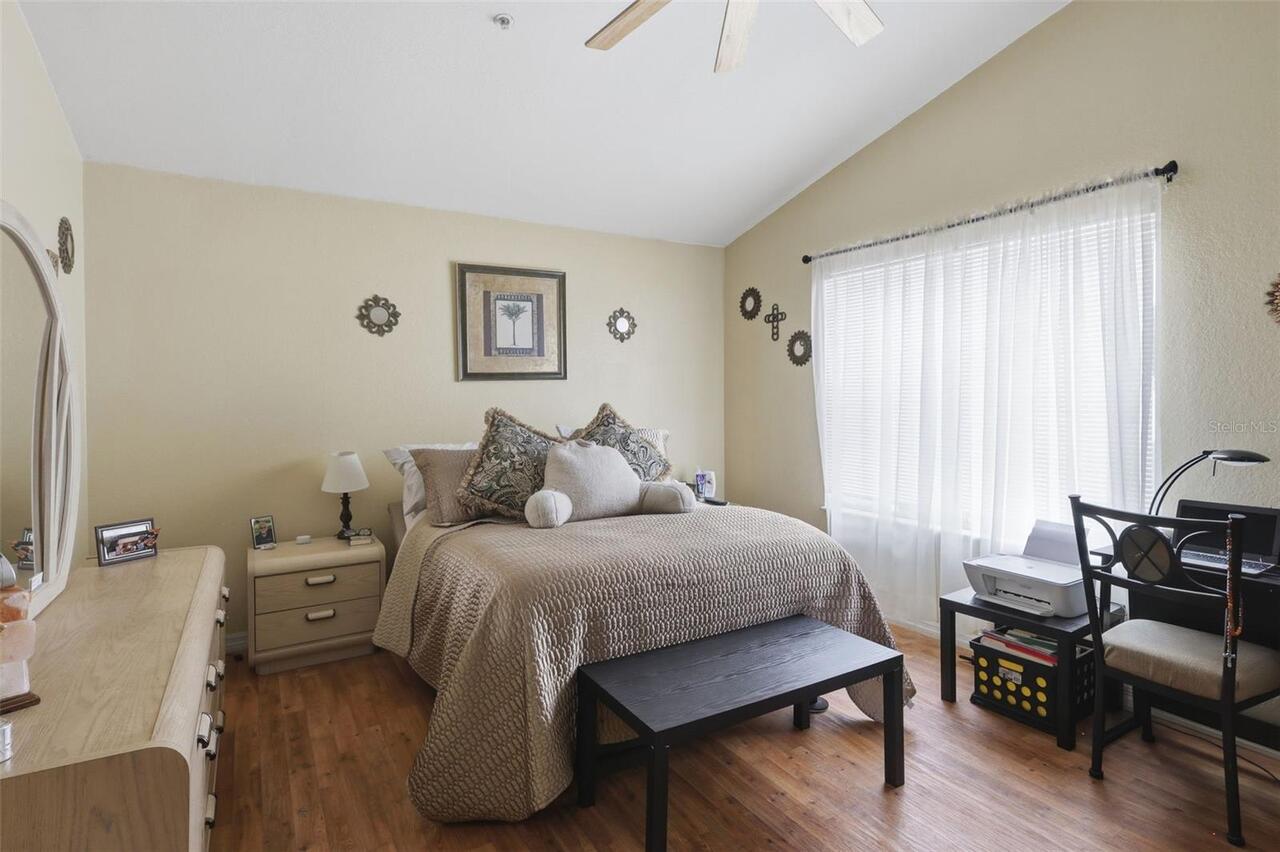 Listing Photo 17