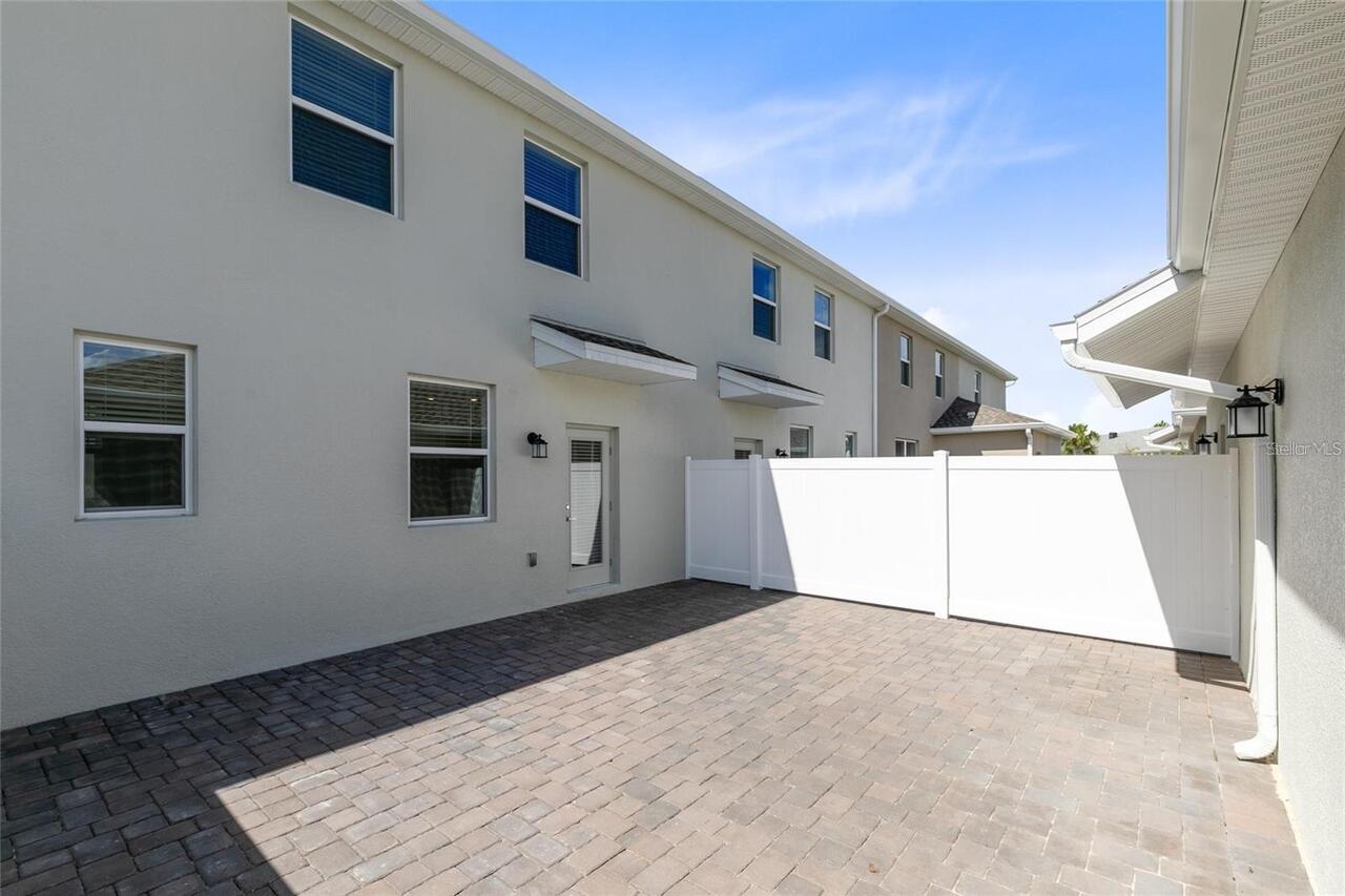 Listing Photo 9