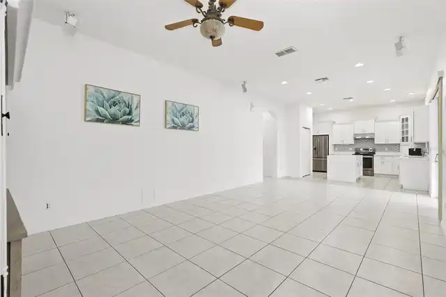 Listing Photo 14