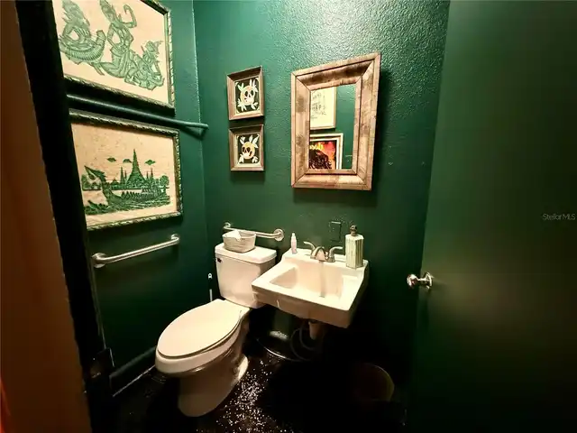 Listing Photo 9