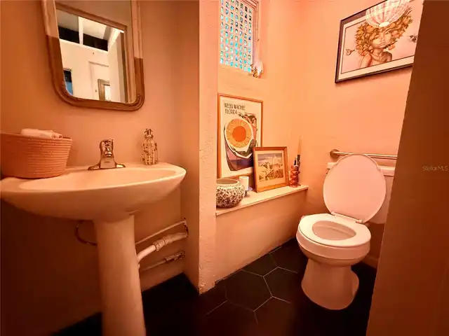 Listing Photo 11