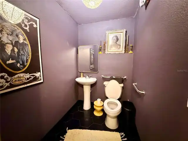 Listing Photo 12