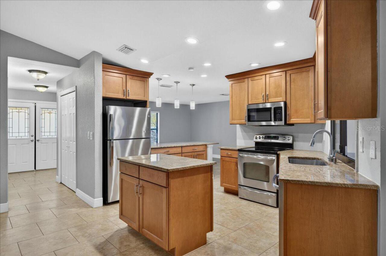Listing Photo 11
