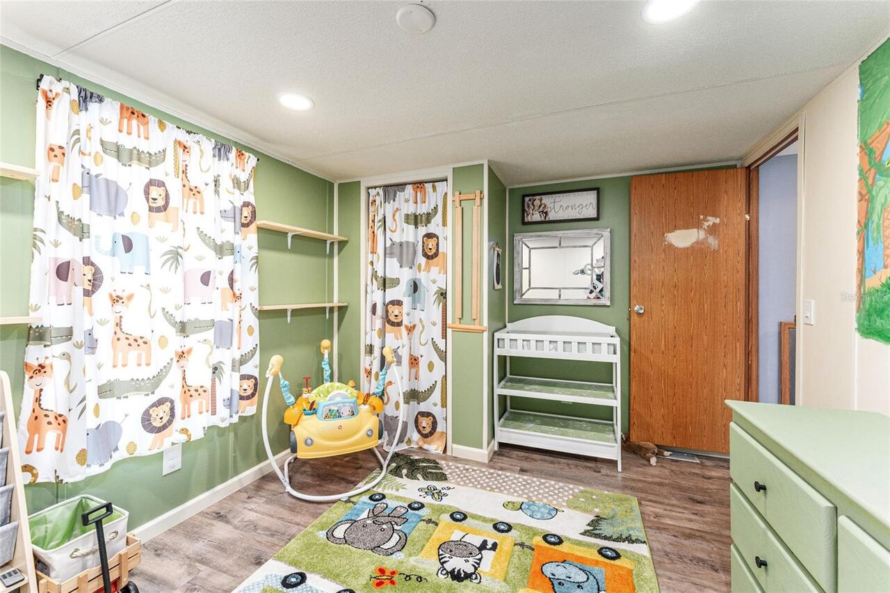 Listing Photo 22