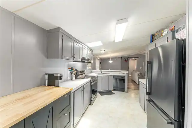 Listing Photo 12