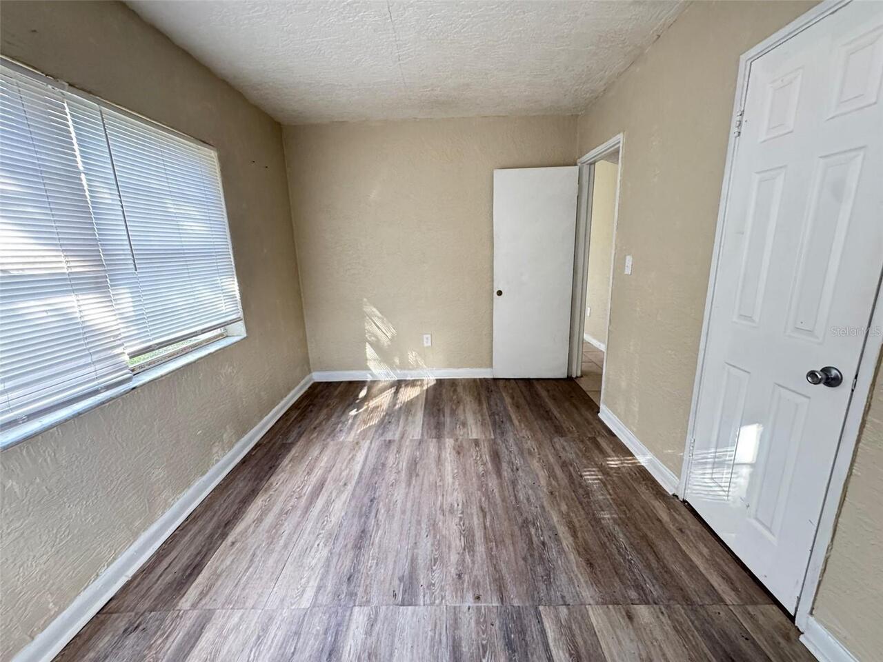 Listing Photo 14
