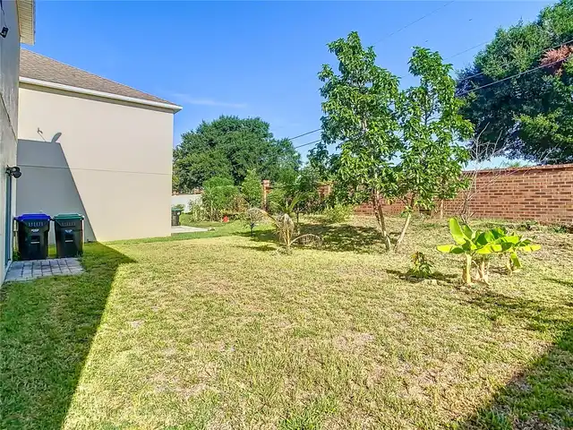 Listing Photo 17