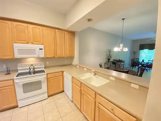 Listing Photo 9