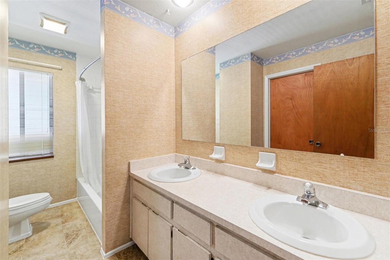Listing Photo 17