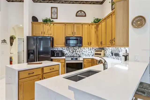 Listing Photo 17