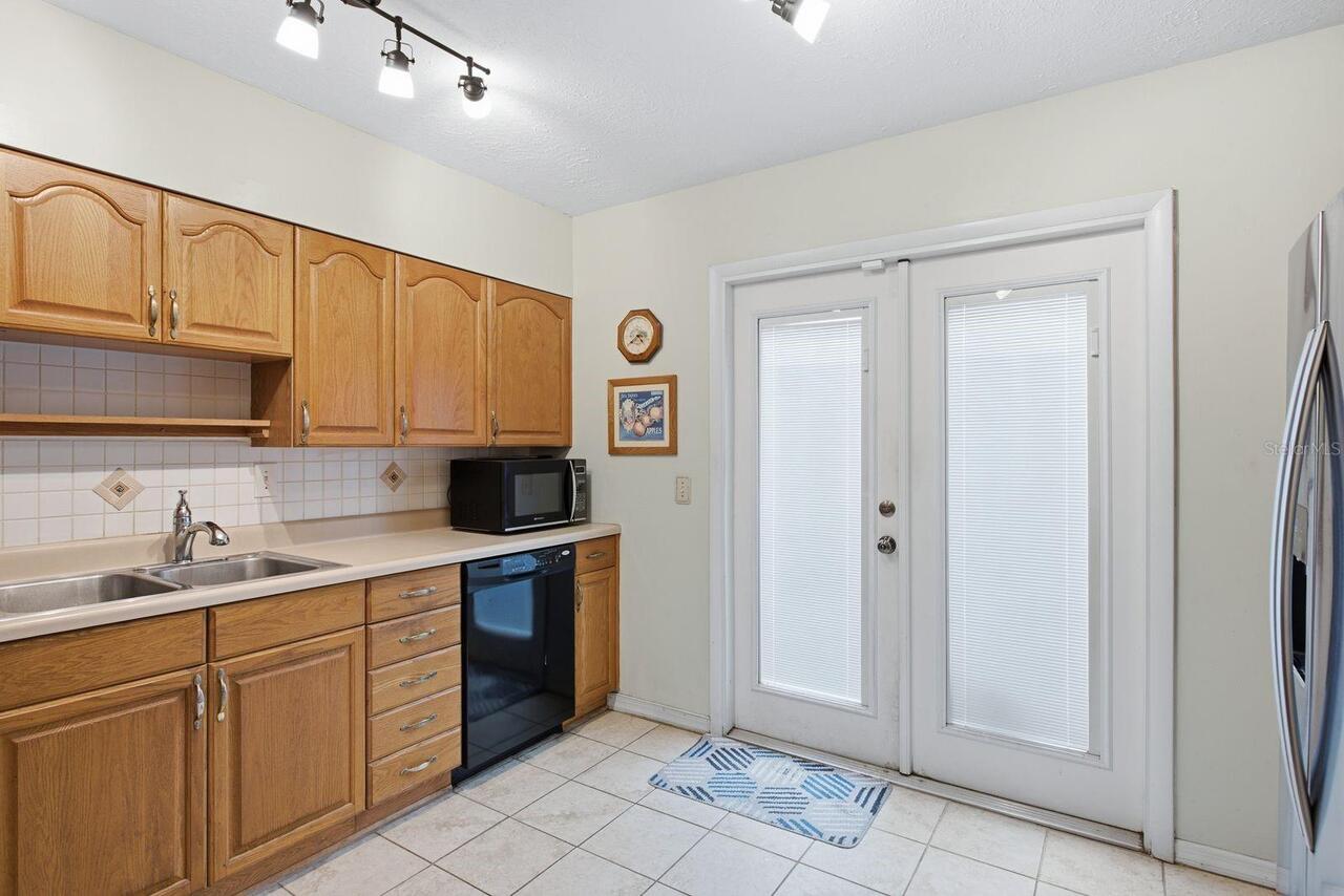 Listing Photo 12
