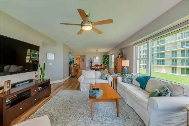 Listing Photo 17