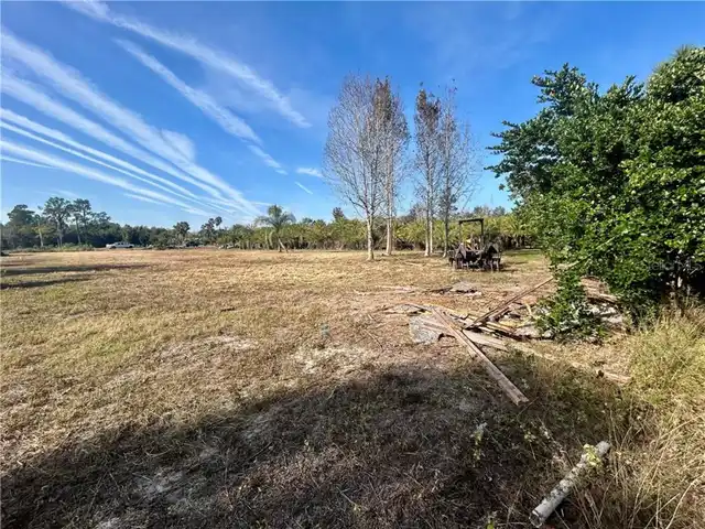 Listing Photo 12