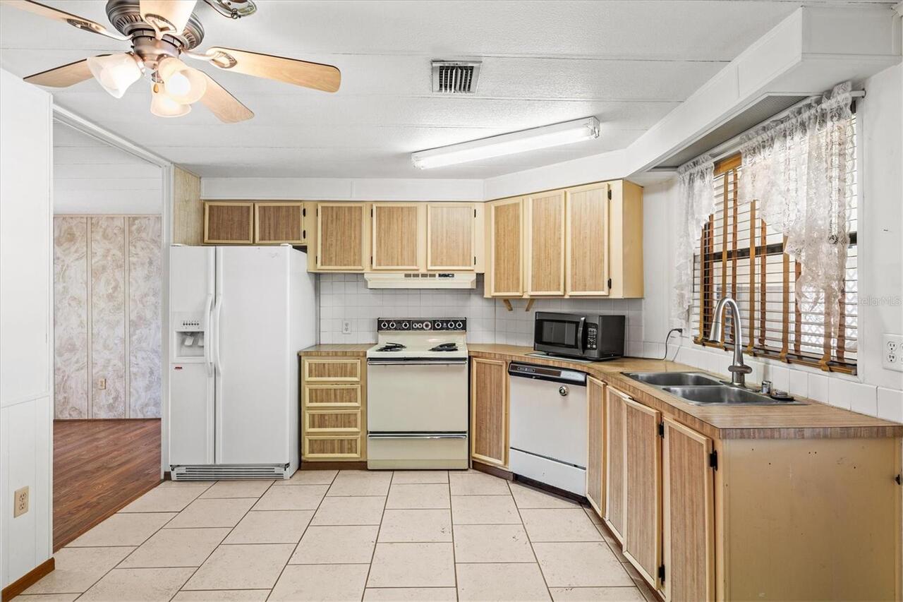 Listing Photo 7