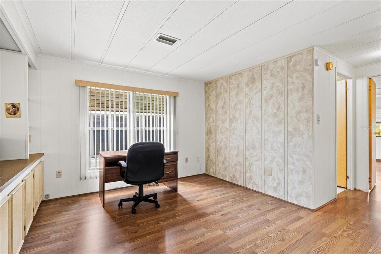Listing Photo 10