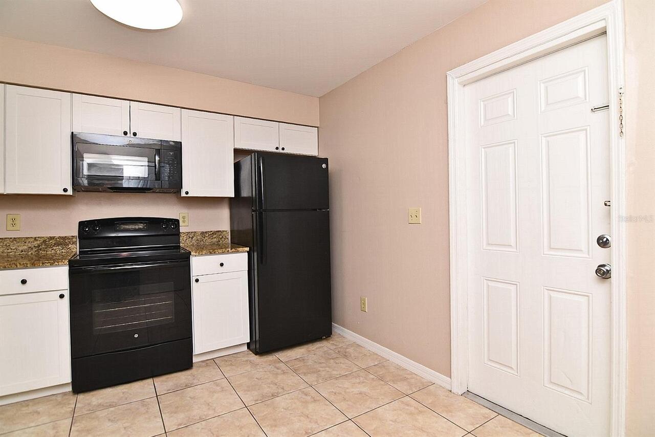 Listing Photo 10
