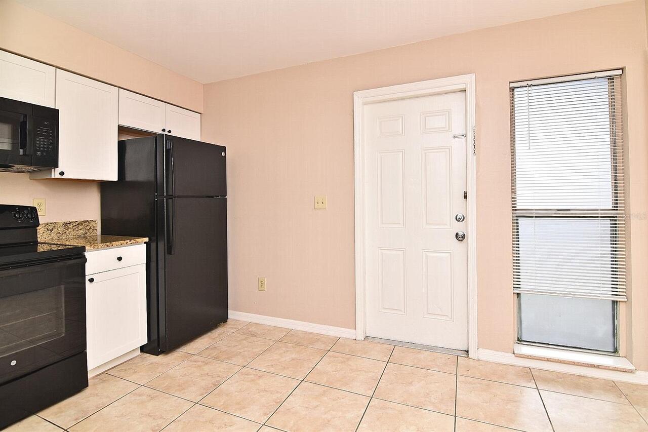 Listing Photo 12