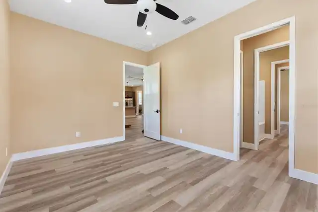 Listing Photo 28