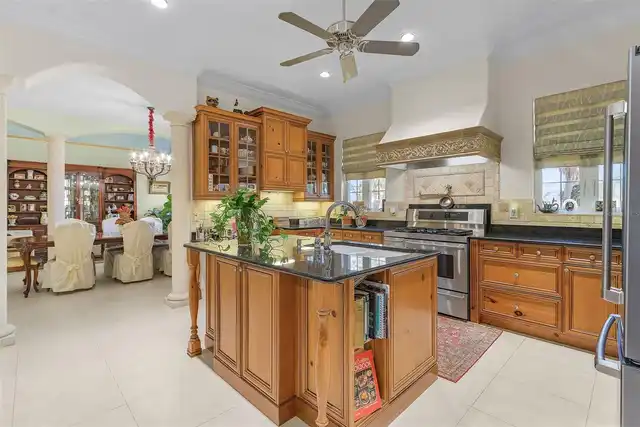 Listing Photo 18