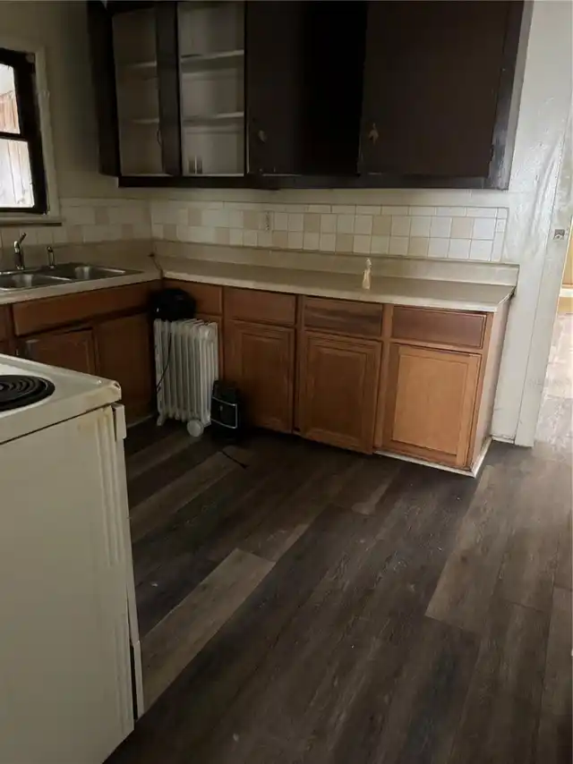 Listing Photo 6