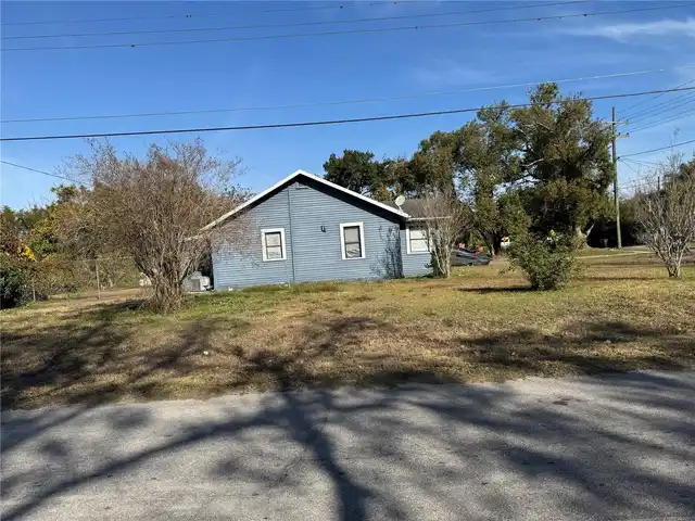 Listing Photo 12