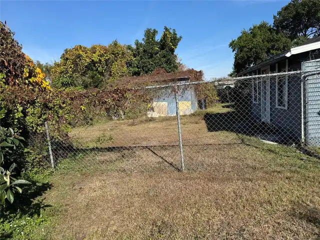 Listing Photo 14