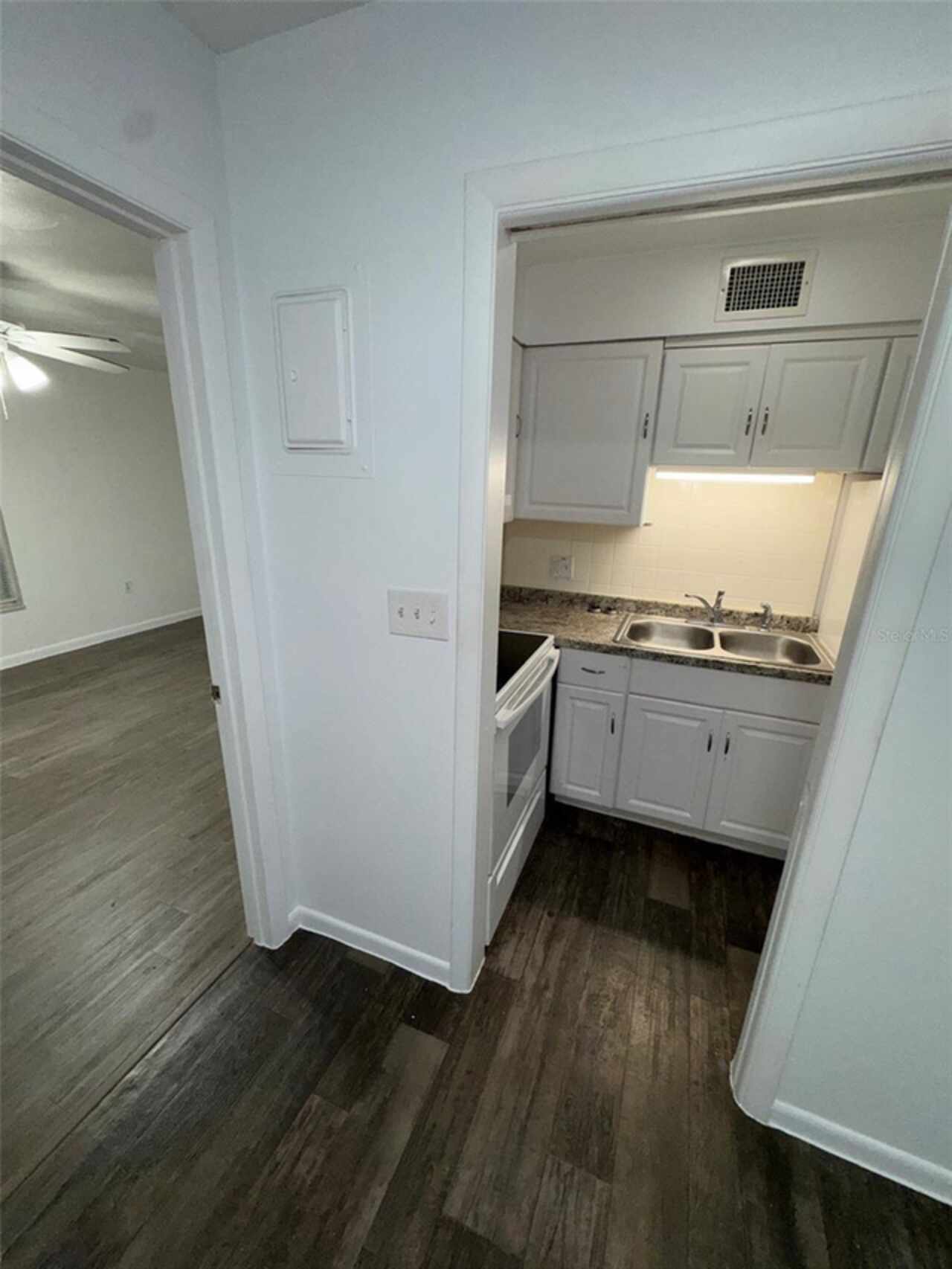 Listing Photo 7