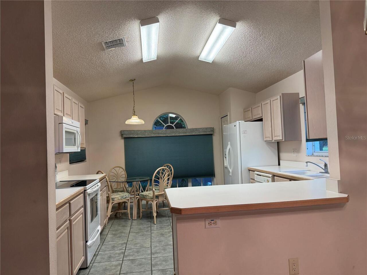 Listing Photo 11