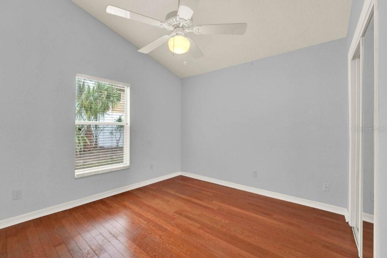 Listing Photo 14