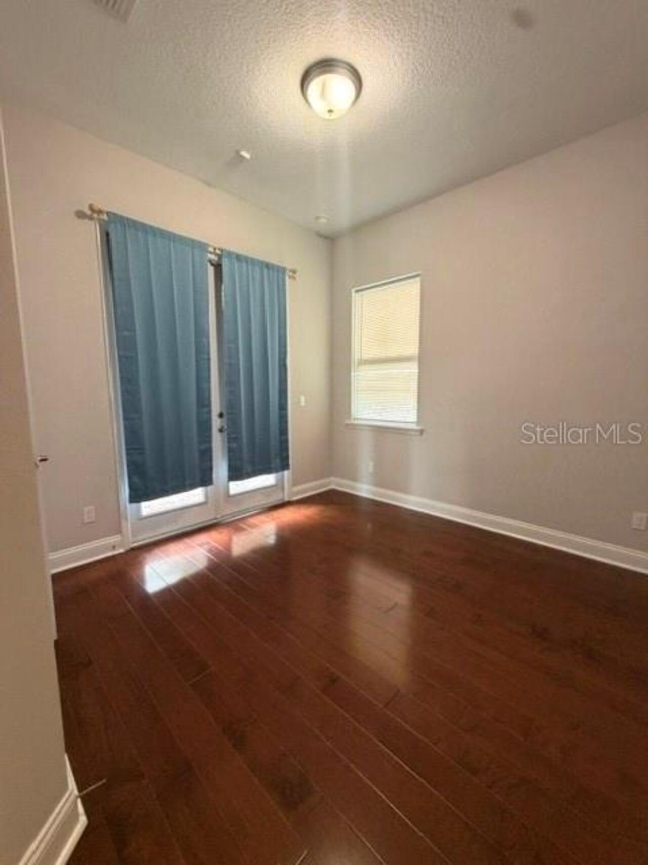Listing Photo 9