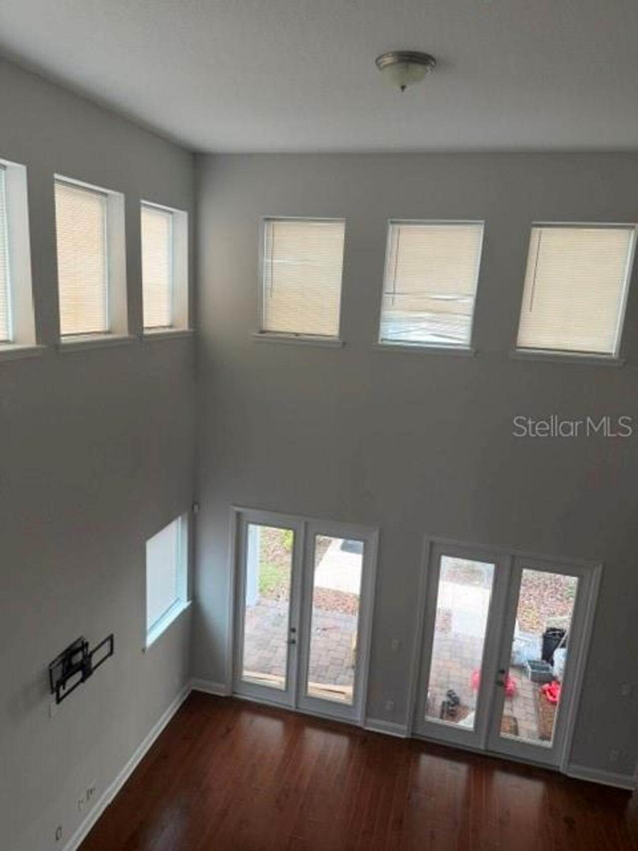 Listing Photo 11