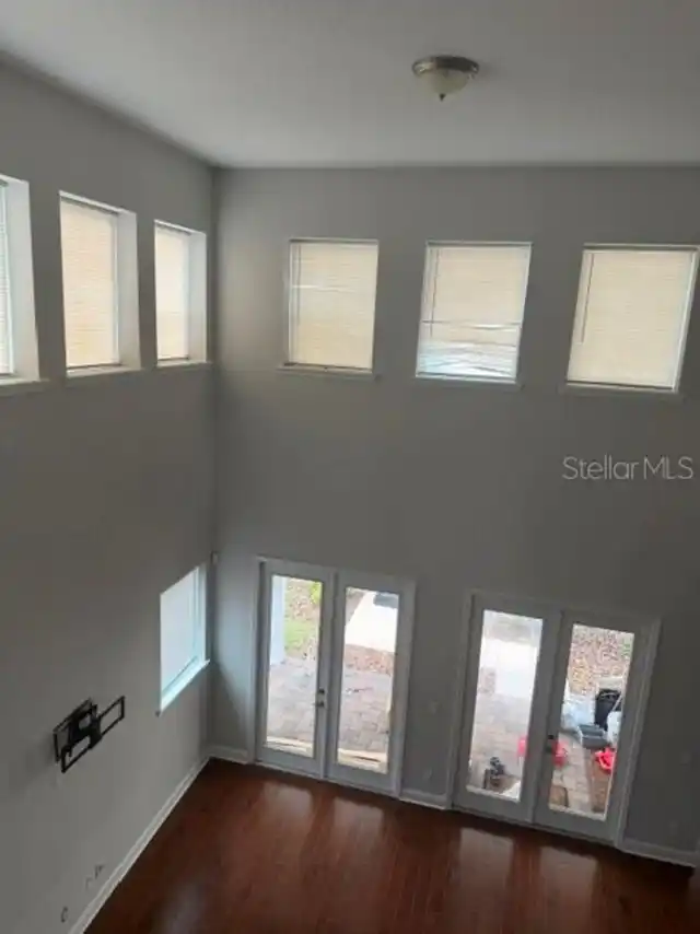 Listing Photo 11