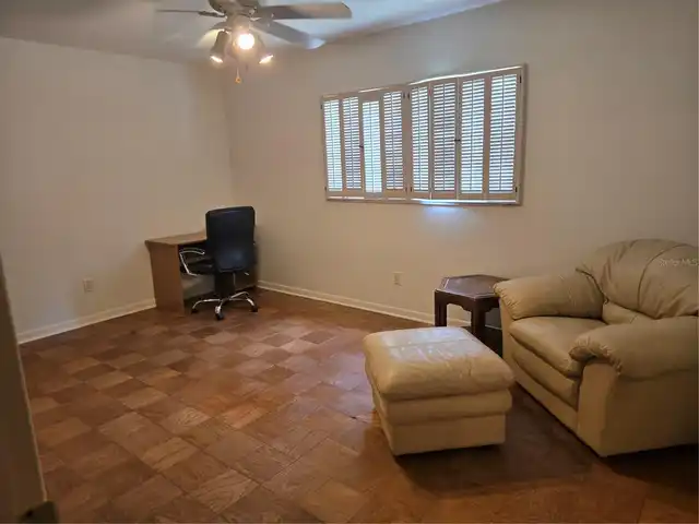 Listing Photo 14