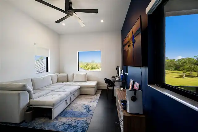 Listing Photo 52