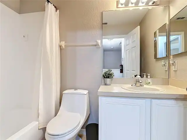 Listing Photo 25