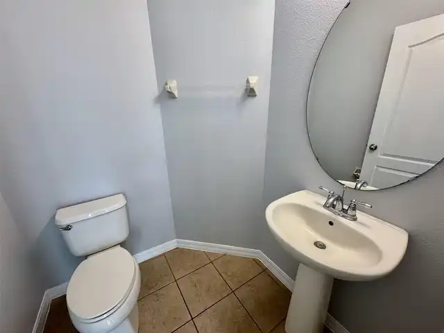 Listing Photo 9