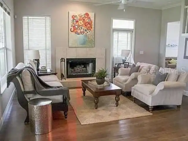 Listing Photo 9