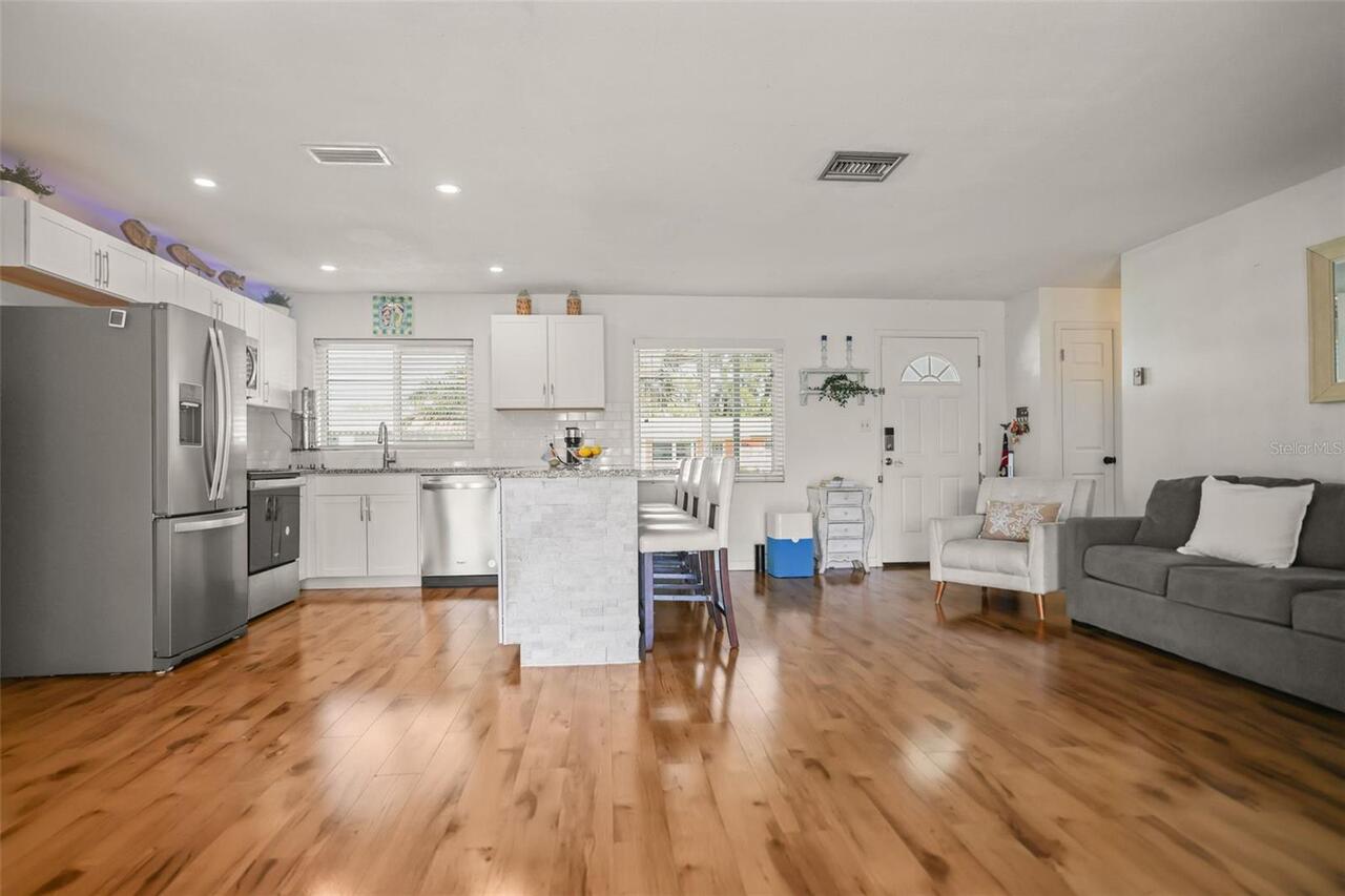 Listing Photo 9
