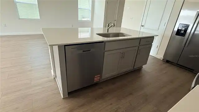 Listing Photo 8