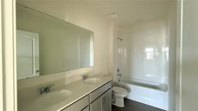 Listing Photo 24
