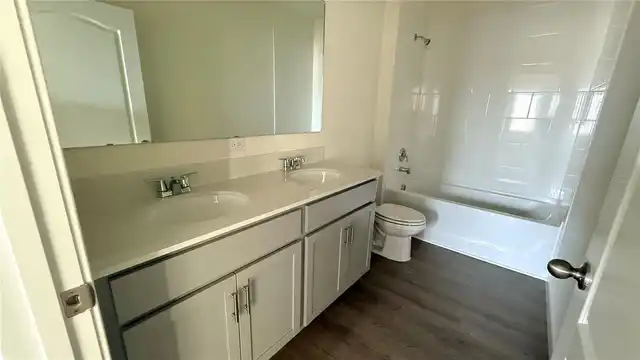 Listing Photo 25