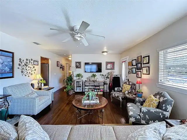 Listing Photo 5