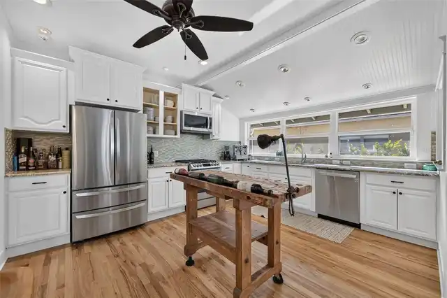 Listing Photo 15