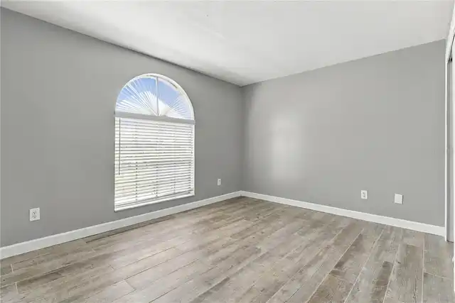 Listing Photo 28
