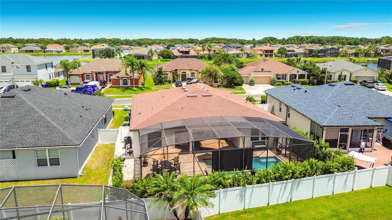 Listing Photo 11