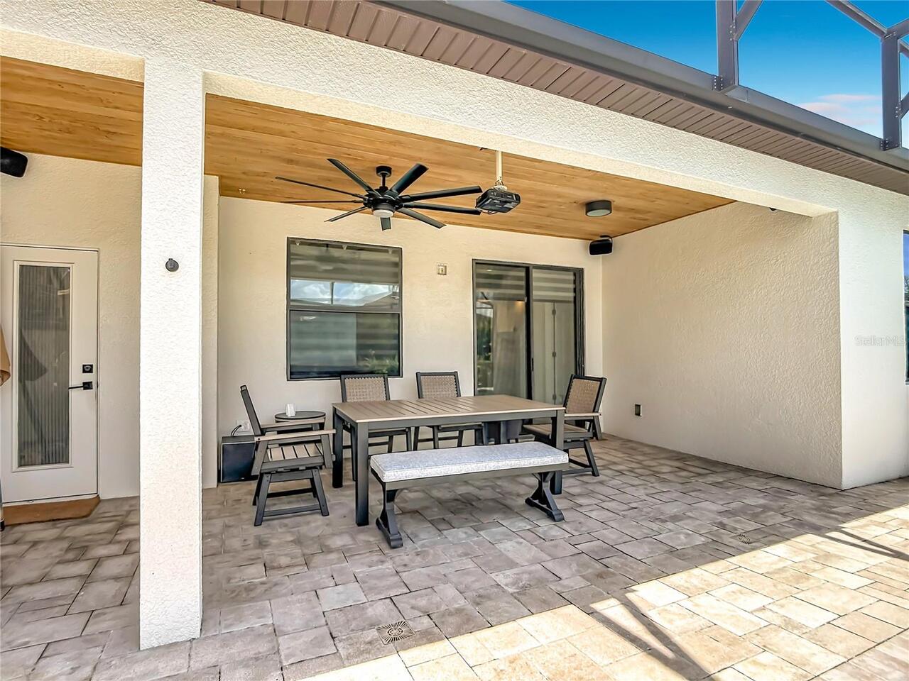Listing Photo 18
