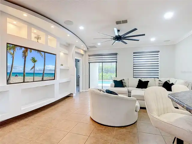 Listing Photo 43