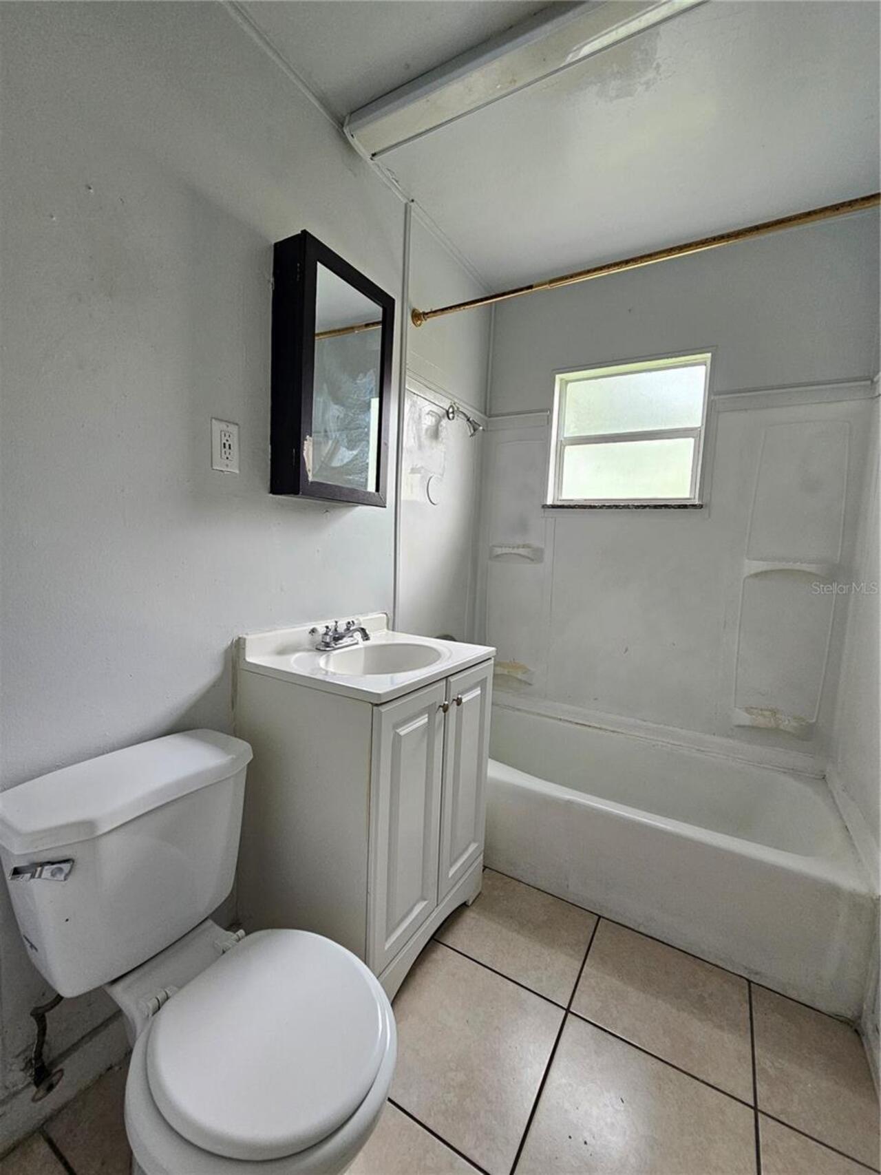 Listing Photo 10